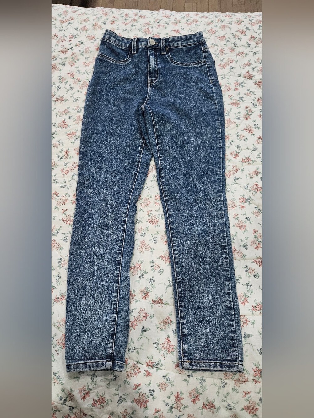 Dollhouse Blue Acid-Wash Women’s Jeans, Size: 9/10